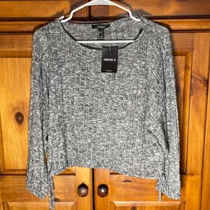 NWT Forever 21 Black, White, Gray Knit Heathered Top Cropped with Ties